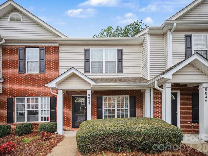 8048 Stoneham Court, Matthews, NC 28105.  MLS# CAR4333085, YatesRealty ID 2551. 
