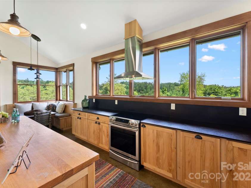 13 New Home Road, Marshall, NC 28753.  MLS# CAR4274055, YatesRealty ID 25510. 