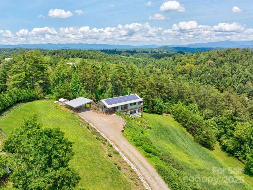 13 New Home Road, Marshall, NC 28753.  MLS# CAR4274055, YatesRealty ID 25510. 