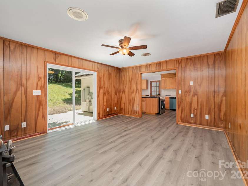 114 Elmwood Drive, Salisbury, NC 28147.  MLS# CAR4263593, YatesRealty ID 25511. 