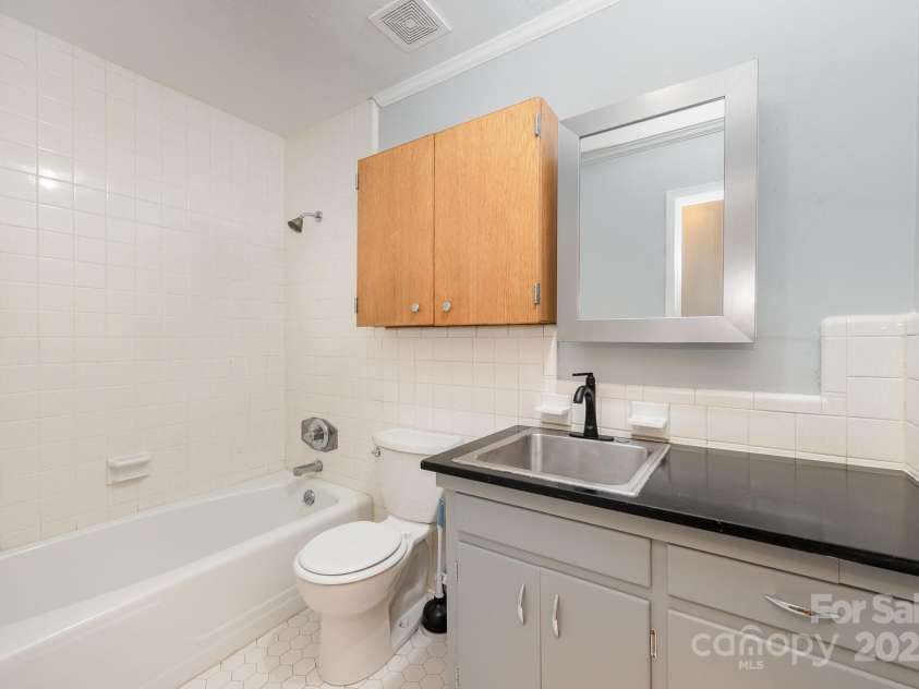 114 Elmwood Drive, Salisbury, NC 28147.  MLS# CAR4263593, YatesRealty ID 25511. 