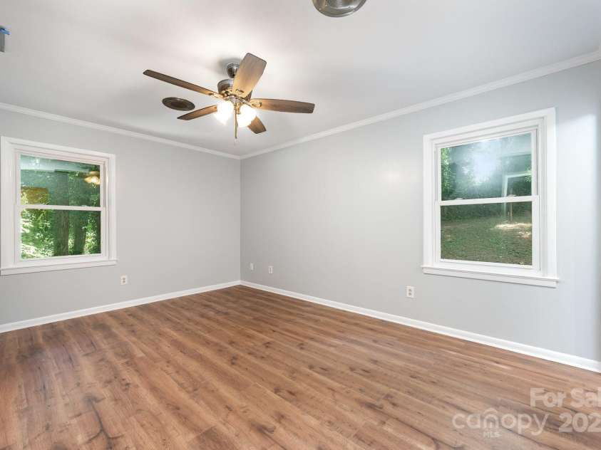 114 Elmwood Drive, Salisbury, NC 28147.  MLS# CAR4263593, YatesRealty ID 25511. 