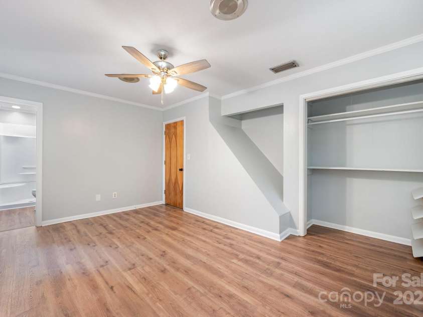 114 Elmwood Drive, Salisbury, NC 28147.  MLS# CAR4263593, YatesRealty ID 25511. 