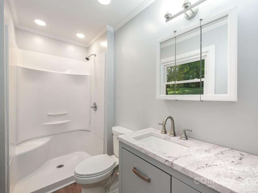 114 Elmwood Drive, Salisbury, NC 28147.  MLS# CAR4263593, YatesRealty ID 25511. 