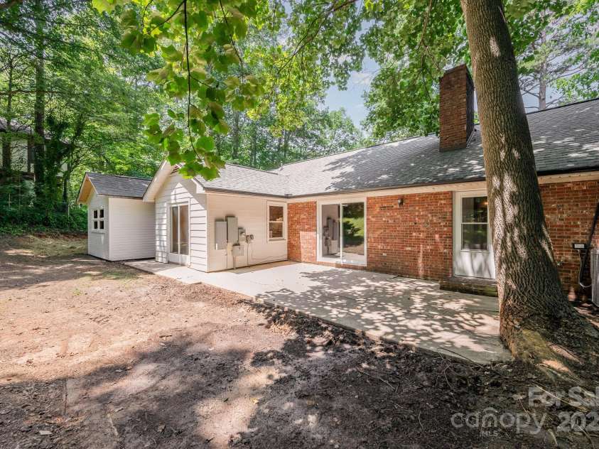 114 Elmwood Drive, Salisbury, NC 28147.  MLS# CAR4263593, YatesRealty ID 25511. 