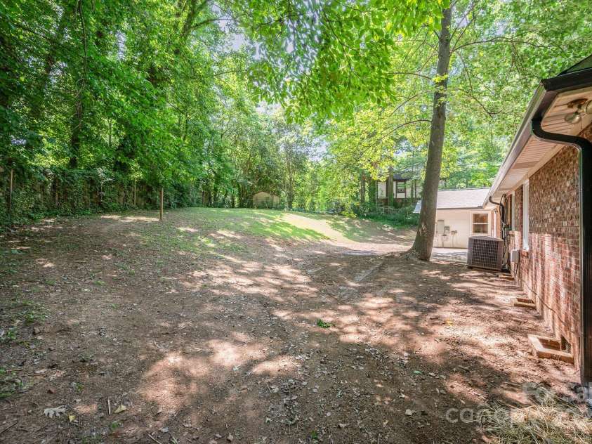 114 Elmwood Drive, Salisbury, NC 28147.  MLS# CAR4263593, YatesRealty ID 25511. 