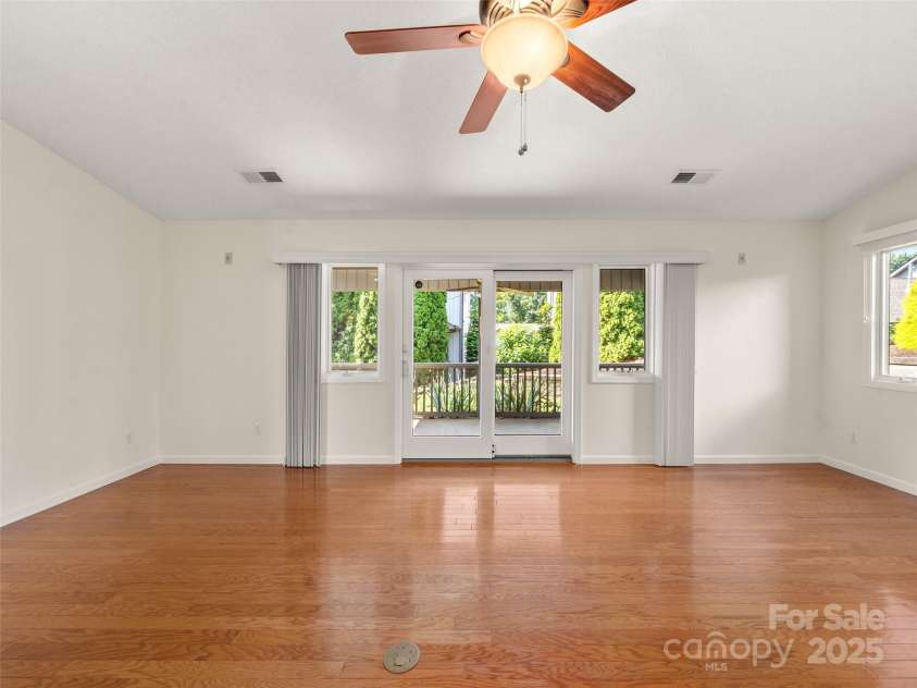 437 Kyfields None, Weaverville, NC 28787.  MLS# CAR4276398, YatesRealty ID 25512. 