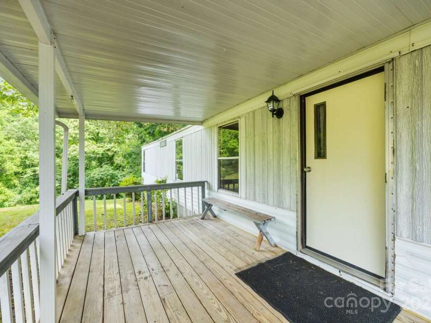 18 Progress Lane, Candler, NC 28715.  MLS# CAR4277191, YatesRealty ID 25514. 