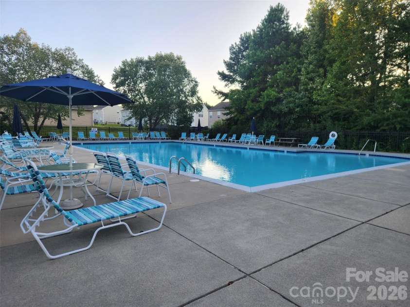 7143 Wandering Creek Drive, Charlotte, NC 28216.  MLS# CAR4386646, YatesRealty ID 25515. 