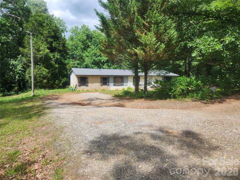 135 Watson Avenue, Taylorsville, NC 28681.  MLS# CAR4385502, YatesRealty ID 25516. 