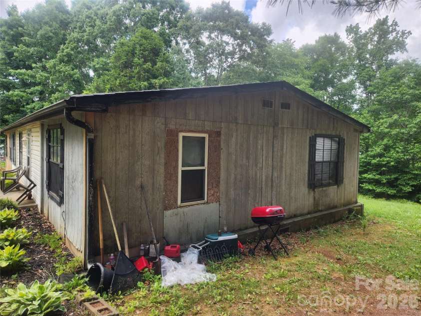 135 Watson Avenue, Taylorsville, NC 28681.  MLS# CAR4385502, YatesRealty ID 25516. 