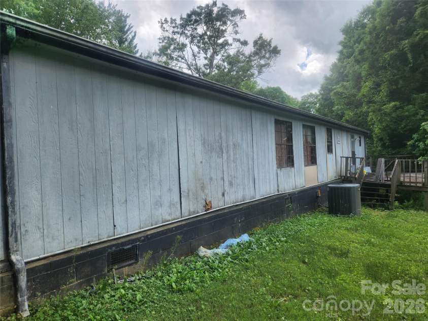 135 Watson Avenue, Taylorsville, NC 28681.  MLS# CAR4385502, YatesRealty ID 25516. 