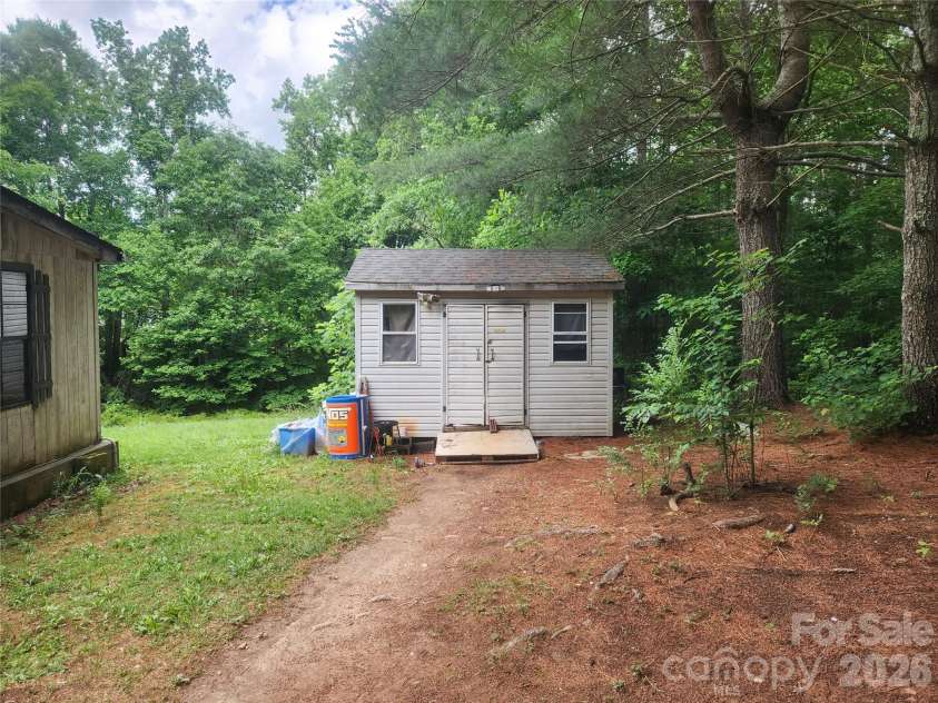 135 Watson Avenue, Taylorsville, NC 28681.  MLS# CAR4385502, YatesRealty ID 25516. 