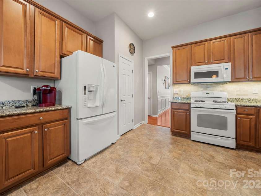 2009 Clover Hill Road, Fort Mill, SC 29707.  MLS# CAR4276899, YatesRealty ID 25516. 