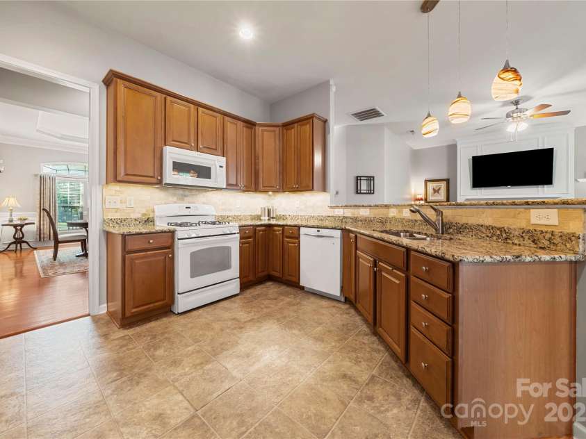 2009 Clover Hill Road, Fort Mill, SC 29707.  MLS# CAR4276899, YatesRealty ID 25516. 