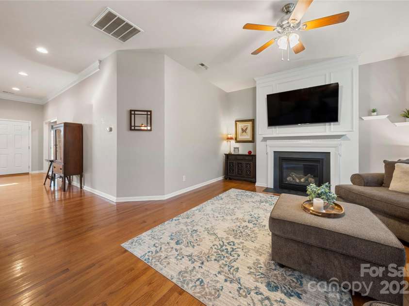 2009 Clover Hill Road, Fort Mill, SC 29707.  MLS# CAR4276899, YatesRealty ID 25516. 