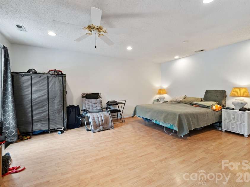 229 Oakridge Road, Stanley, NC 28164.  MLS# CAR4386671, YatesRealty ID 25518. Bonus room