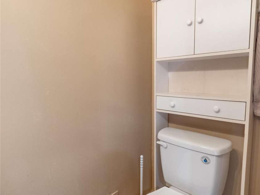 229 Oakridge Road, Stanley, NC 28164.  MLS# CAR4386671, YatesRealty ID 25518. Half bathroom