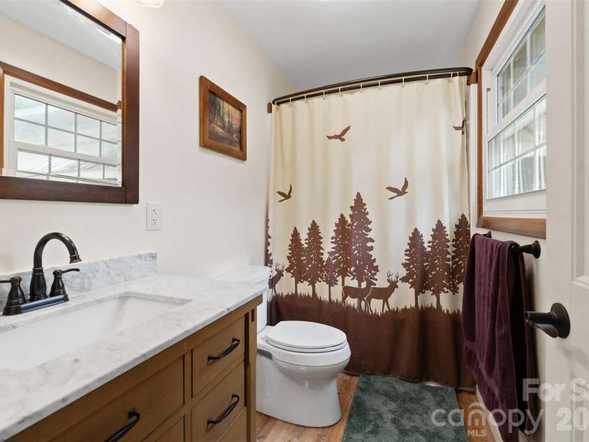 229 Oakridge Road, Stanley, NC 28164.  MLS# CAR4386671, YatesRealty ID 25518. Primary bathroom