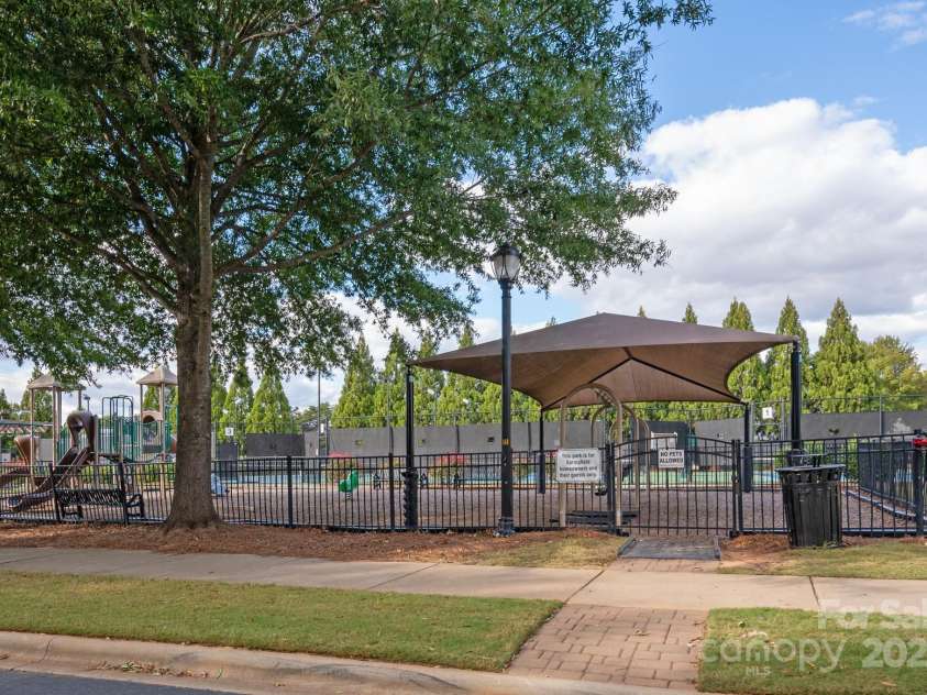 307 Newington Court, Fort Mill, SC 29715.  MLS# CAR4276358, YatesRealty ID 25518. 