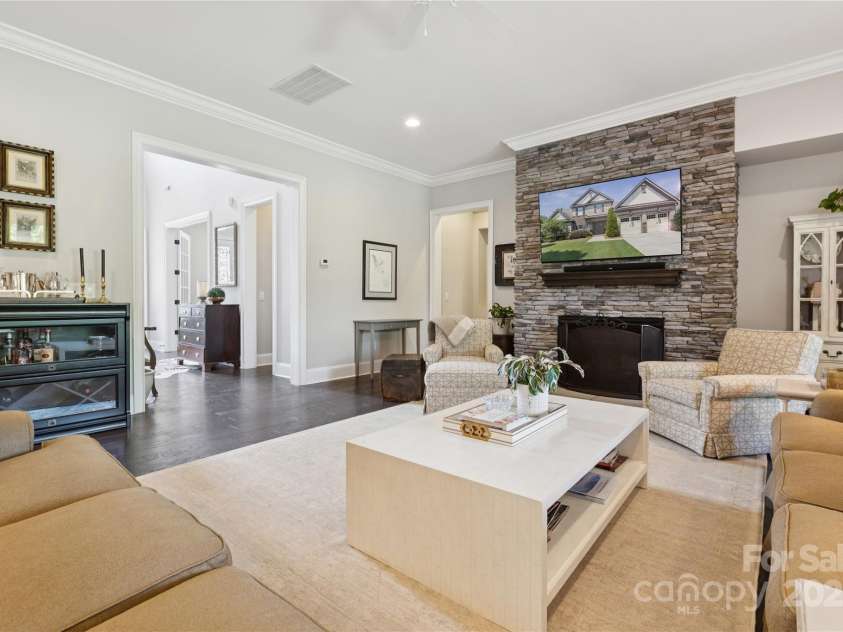 307 Newington Court, Fort Mill, SC 29715.  MLS# CAR4276358, YatesRealty ID 25518. 