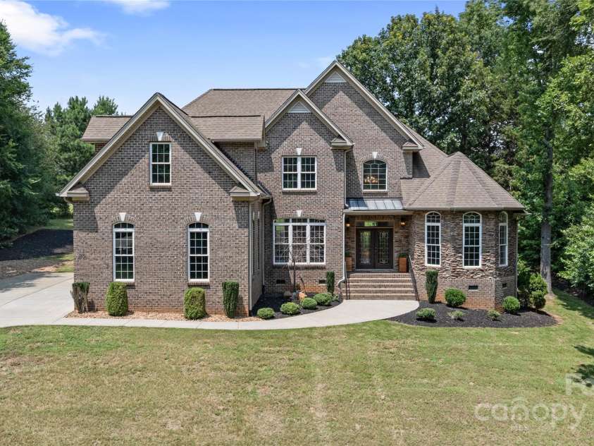 140 Pintail Run Lane, Mooresville, NC 28117.  MLS# CAR4280371, YatesRealty ID 25519. 
