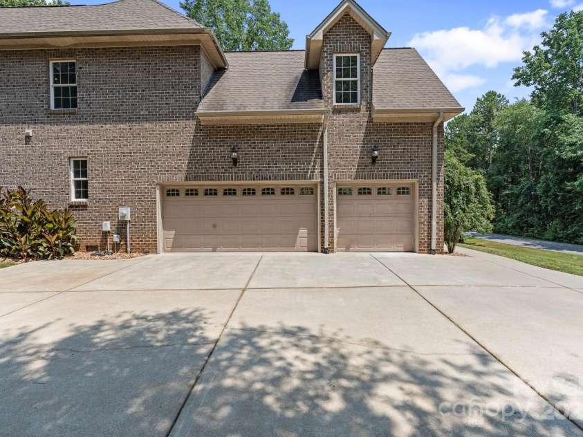 140 Pintail Run Lane, Mooresville, NC 28117.  MLS# CAR4280371, YatesRealty ID 25519. 