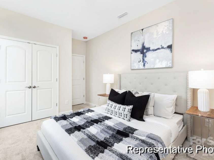 1840 Hunter Oaks Lane, Lincolnton, NC 28092.  MLS# CAR4338319, YatesRealty ID 2552. 