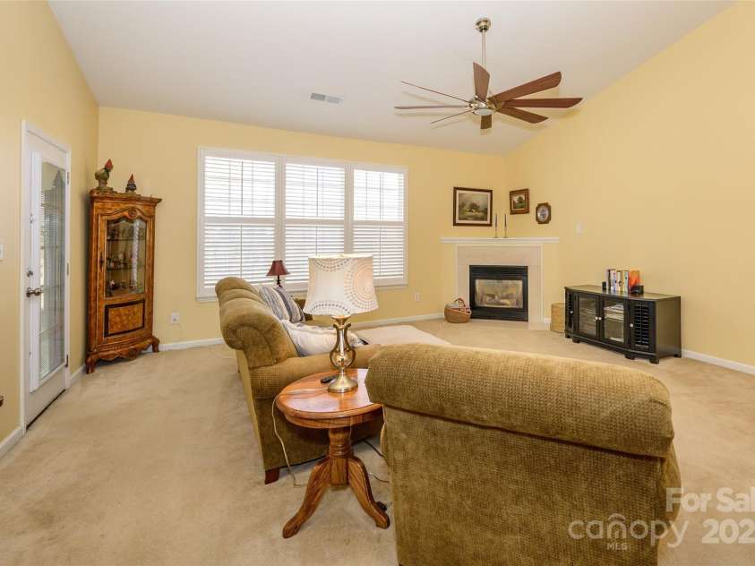 4642 Willow Glen Road, Harrisburg, NC 28075.  MLS# CAR4224090, YatesRealty ID 2552. 