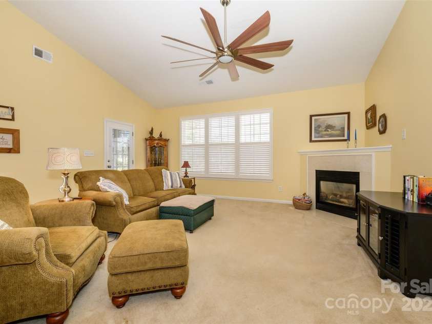 4642 Willow Glen Road, Harrisburg, NC 28075.  MLS# CAR4224090, YatesRealty ID 2552. 