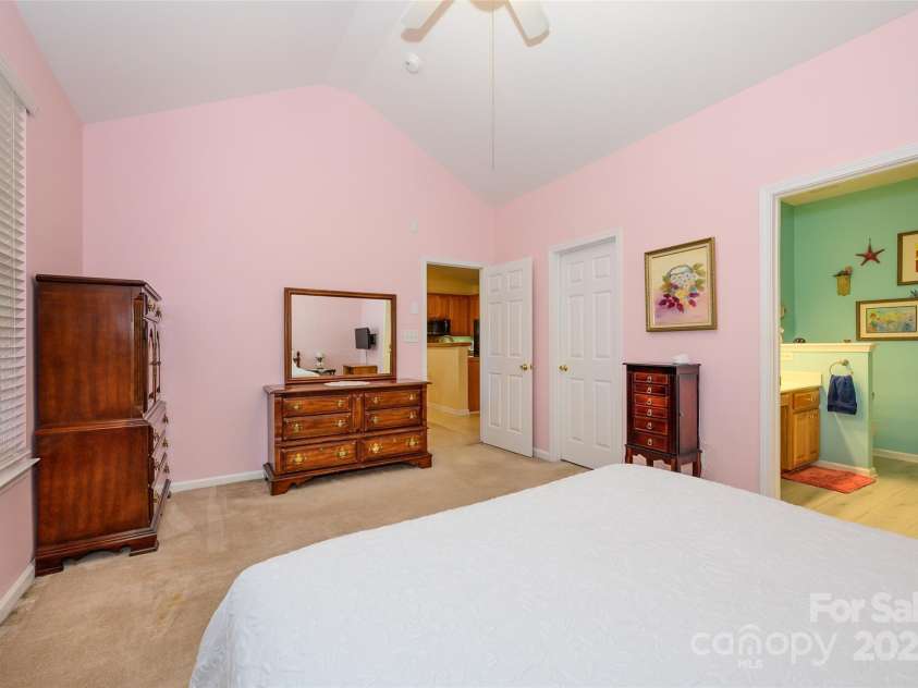 4642 Willow Glen Road, Harrisburg, NC 28075.  MLS# CAR4224090, YatesRealty ID 2552. 