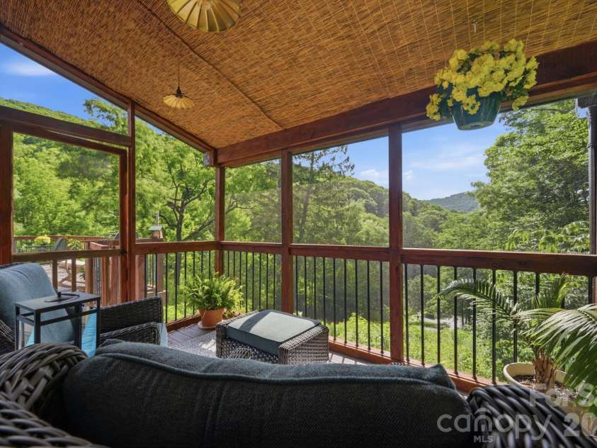 635/634 Little Horse Creek, Newland, NC 28657.  MLS# CAR4385461, YatesRealty ID 25520. 
