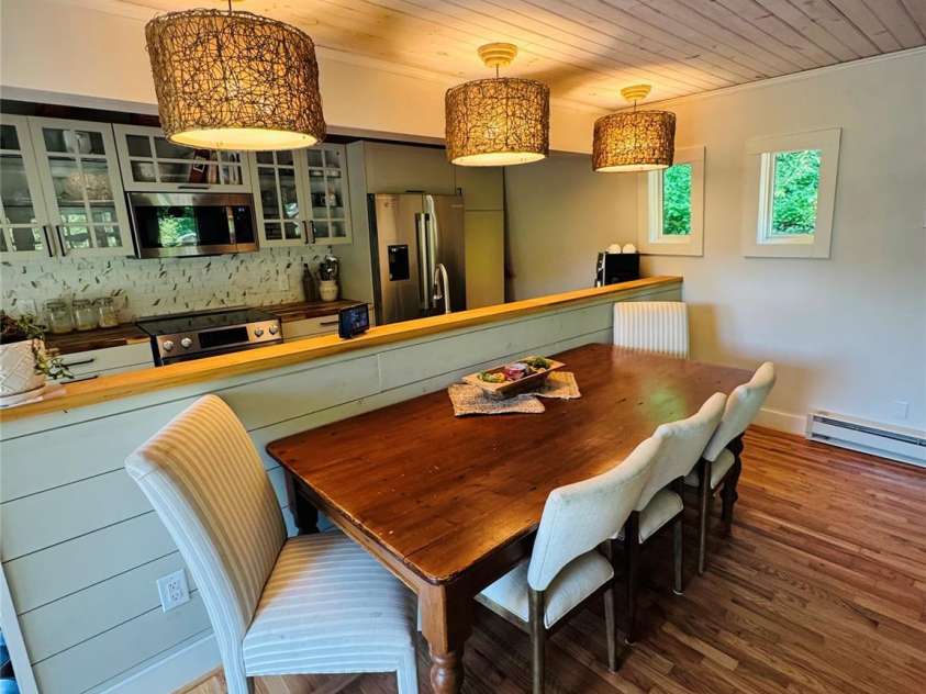 635/634 Little Horse Creek, Newland, NC 28657.  MLS# CAR4385461, YatesRealty ID 25520. Main House Dining