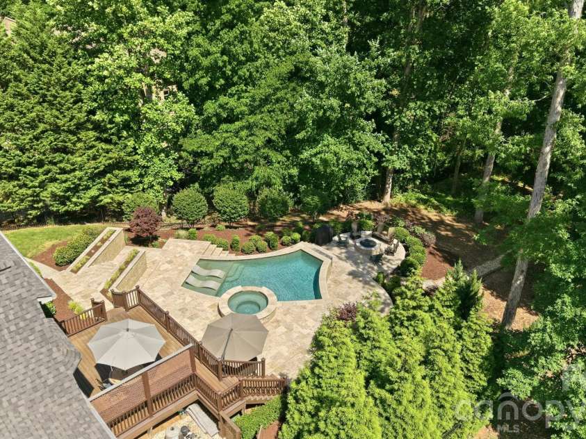 11710 Egrets Point Drive, Charlotte, NC 28278.  MLS# CAR4384721, YatesRealty ID 25521. 