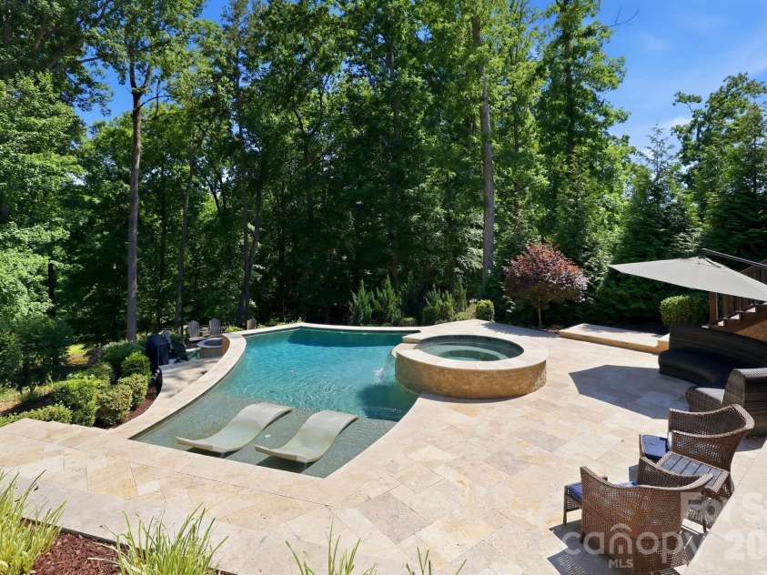 11710 Egrets Point Drive, Charlotte, NC 28278.  MLS# CAR4384721, YatesRealty ID 25521. 