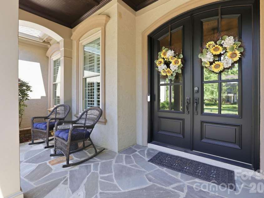 11710 Egrets Point Drive, Charlotte, NC 28278.  MLS# CAR4384721, YatesRealty ID 25521. 
