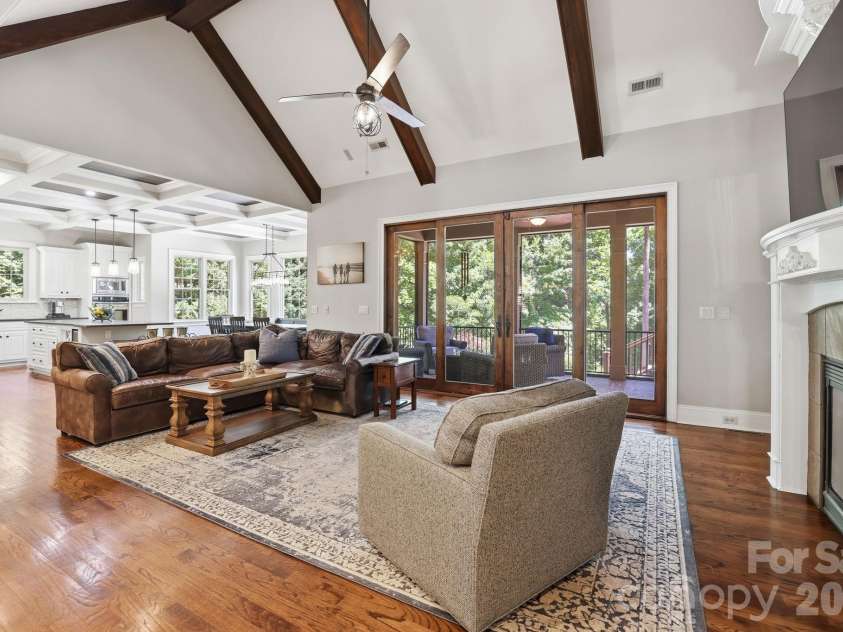 11710 Egrets Point Drive, Charlotte, NC 28278.  MLS# CAR4384721, YatesRealty ID 25521. 