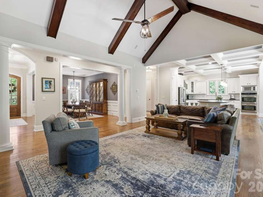 11710 Egrets Point Drive, Charlotte, NC 28278.  MLS# CAR4384721, YatesRealty ID 25521. 