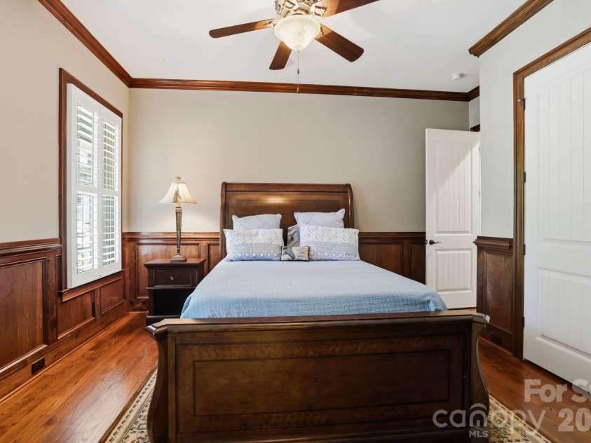 11710 Egrets Point Drive, Charlotte, NC 28278.  MLS# CAR4384721, YatesRealty ID 25521. 