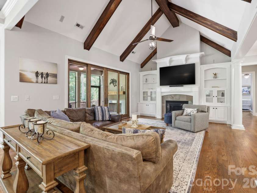 11710 Egrets Point Drive, Charlotte, NC 28278.  MLS# CAR4384721, YatesRealty ID 25521. 