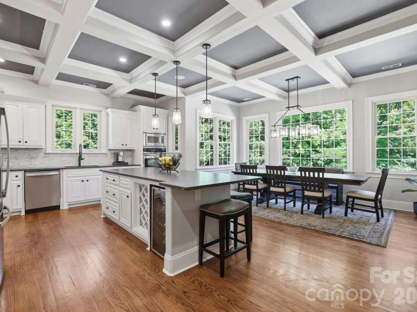 11710 Egrets Point Drive, Charlotte, NC 28278.  MLS# CAR4384721, YatesRealty ID 25521. 