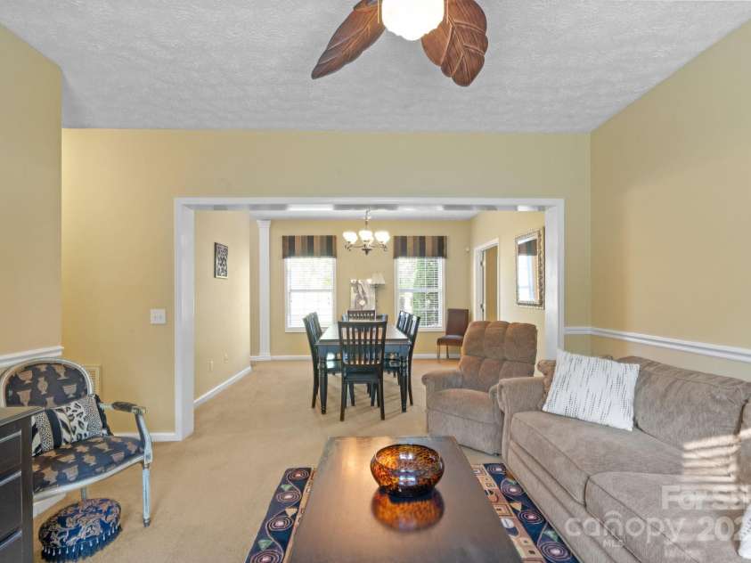 14124 Hiwassee Road, Huntersville, NC 28078.  MLS# CAR4240822, YatesRealty ID 25521. 