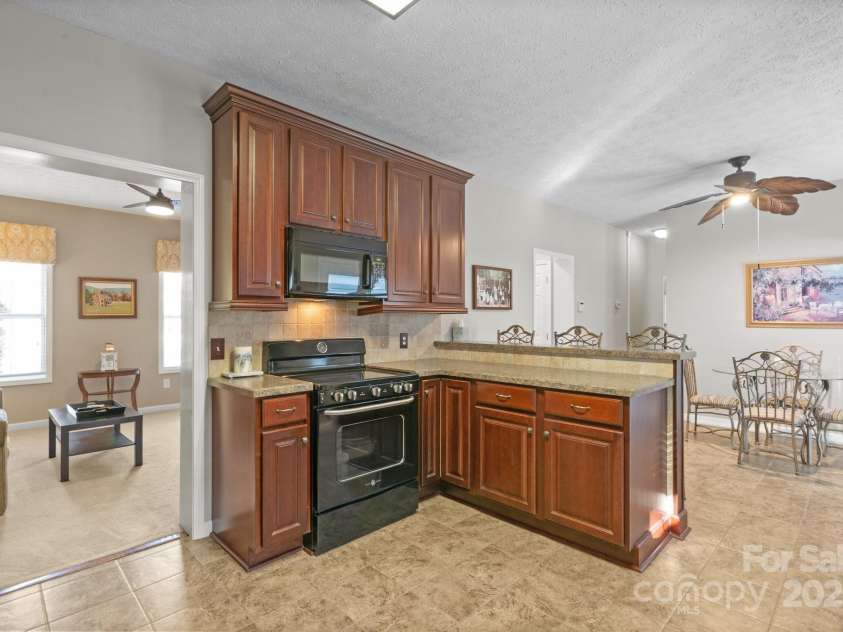 14124 Hiwassee Road, Huntersville, NC 28078.  MLS# CAR4240822, YatesRealty ID 25521. 