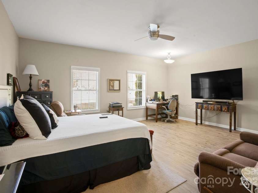 14124 Hiwassee Road, Huntersville, NC 28078.  MLS# CAR4240822, YatesRealty ID 25521. 