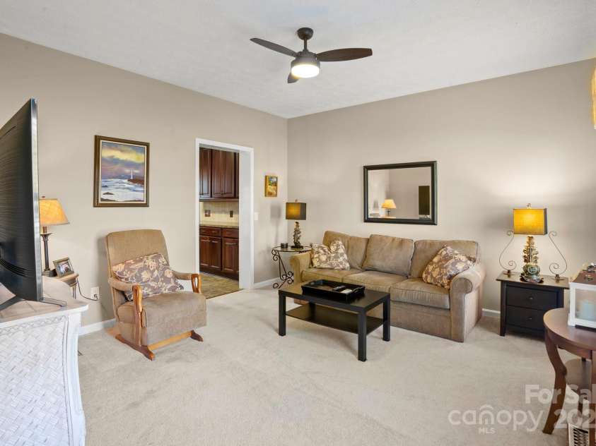 14124 Hiwassee Road, Huntersville, NC 28078.  MLS# CAR4240822, YatesRealty ID 25521. 