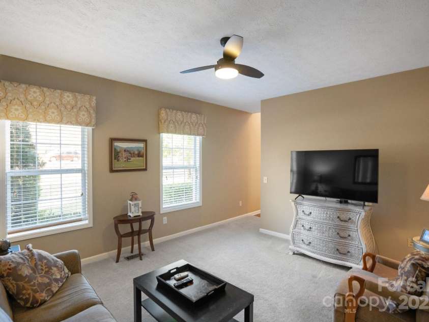14124 Hiwassee Road, Huntersville, NC 28078.  MLS# CAR4240822, YatesRealty ID 25521. 