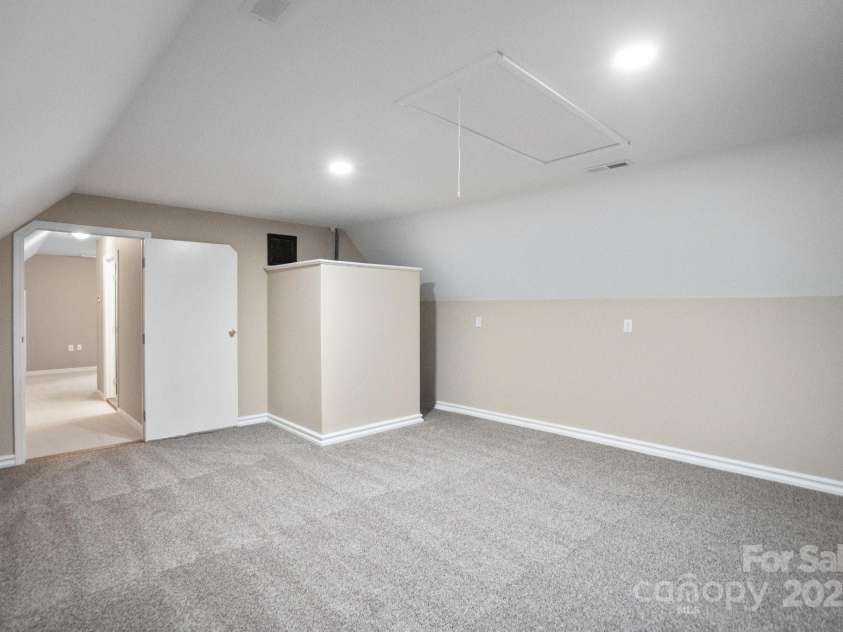 14124 Hiwassee Road, Huntersville, NC 28078.  MLS# CAR4240822, YatesRealty ID 25521. 