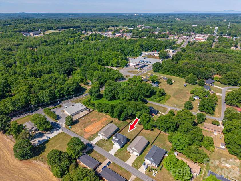 107 Hillcrest Street, Shelby, NC 28152.  MLS# CAR4378081, YatesRealty ID 25522. 