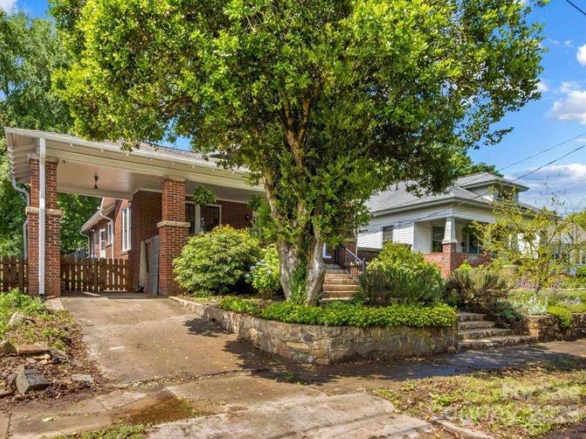 119 Wiley Avenue, Salisbury, NC 28144.  MLS# CAR4250756, YatesRealty ID 25522. Driveway and carport