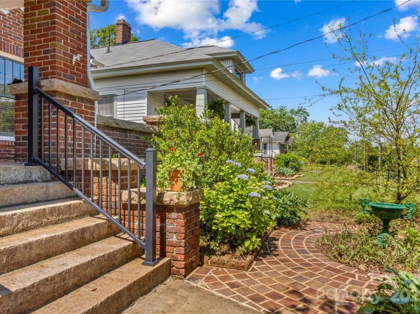 119 Wiley Avenue, Salisbury, NC 28144.  MLS# CAR4250756, YatesRealty ID 25522. Front custom brick circle garden